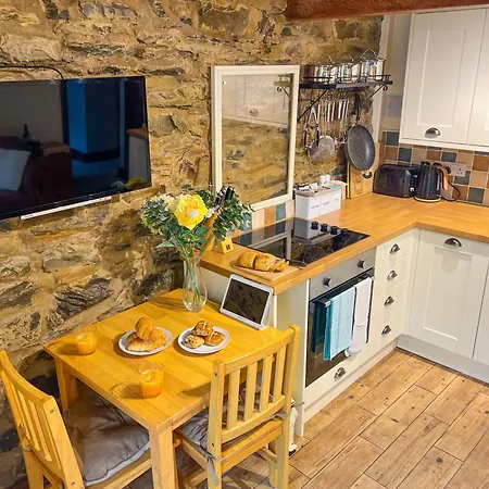 The Stable, Broughton Beck, A Ground Floor Close To A And Windermere